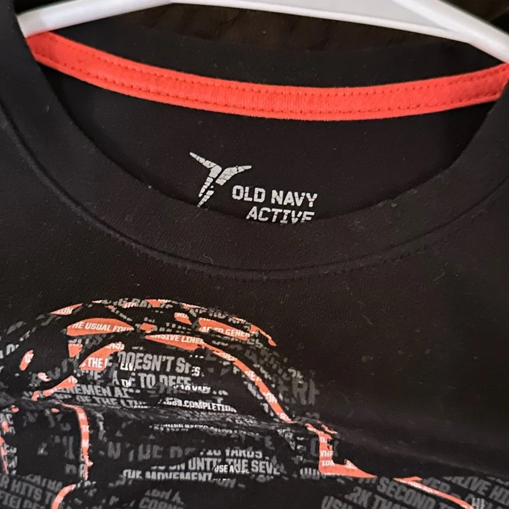 Old Navy Active Black Tee with Football Graphic Lg (10/12)